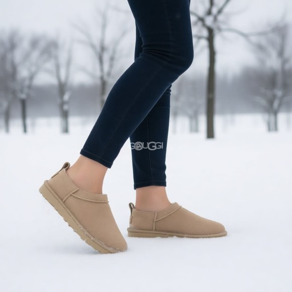 Женские слипоны Ugg Classic Micro Sand